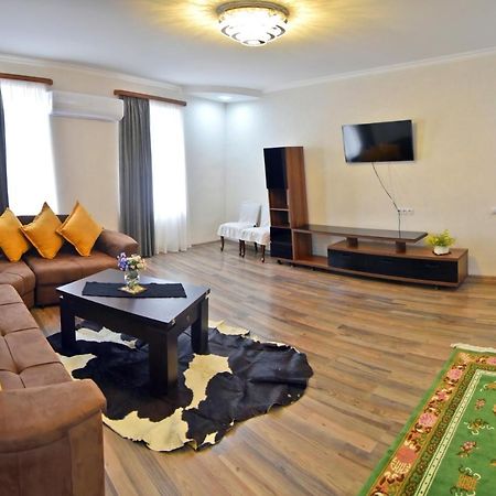 Robo Apartment Tbilisi Eksteriør bilde