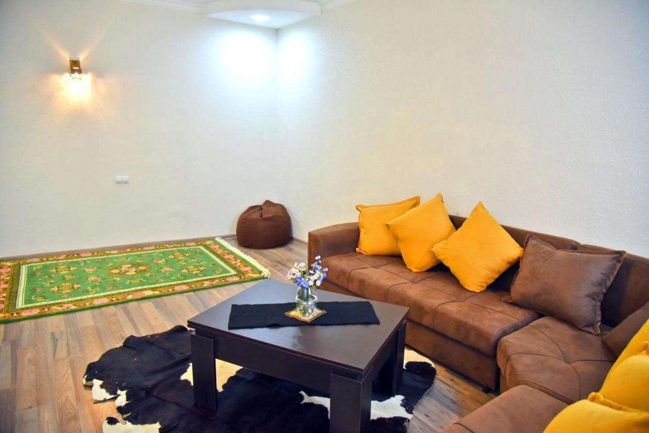 Robo Apartment Tbilisi Eksteriør bilde
